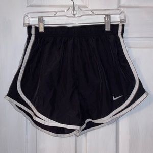 Nike Women's Tempo Dry Core 3'' Running Shorts
